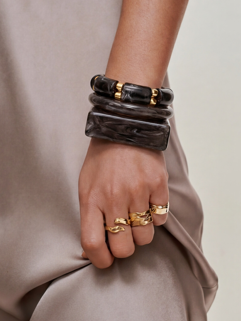 Noir Tide Bracelet Set