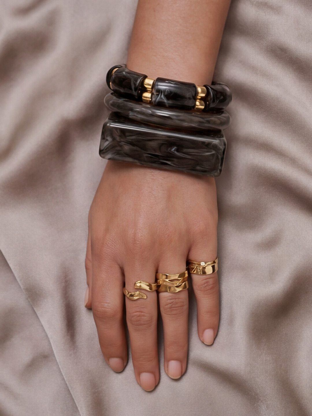 Noir Tide Bracelet Set
